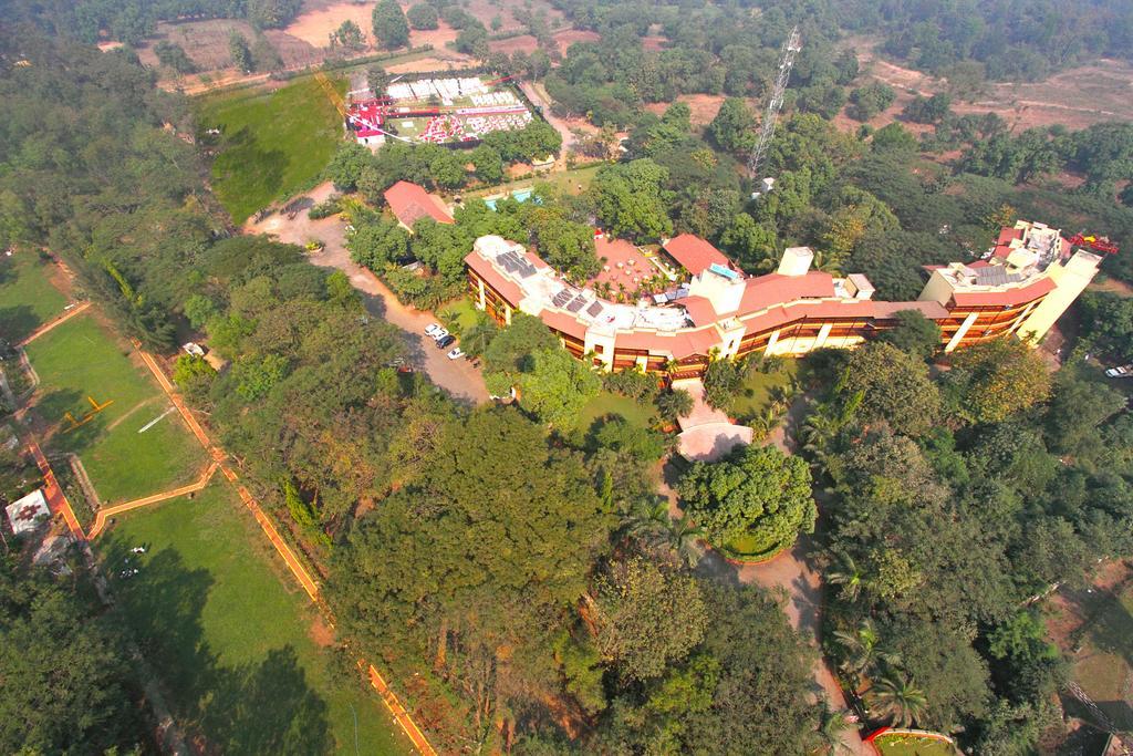 Damanganga Valley Resort Silvassa Exterior photo